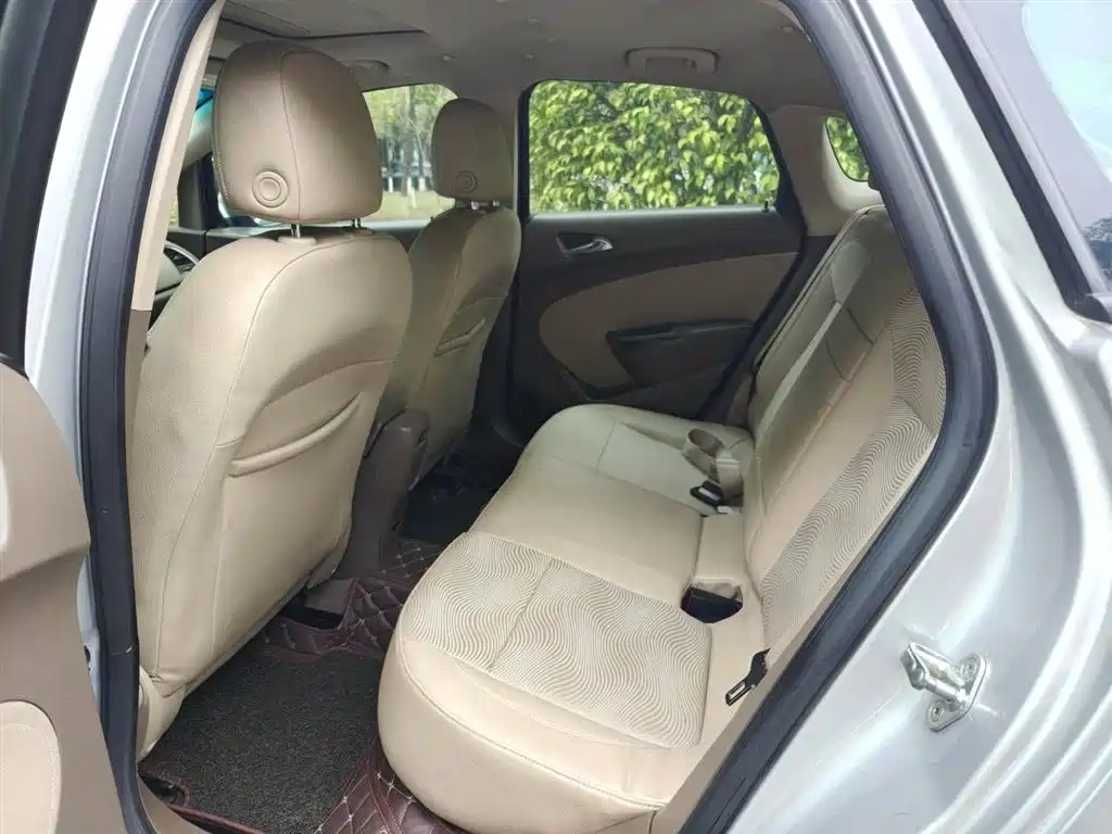 Buick Excelle 2010 GT 1.6L Automatic Fashion Edition фото 5