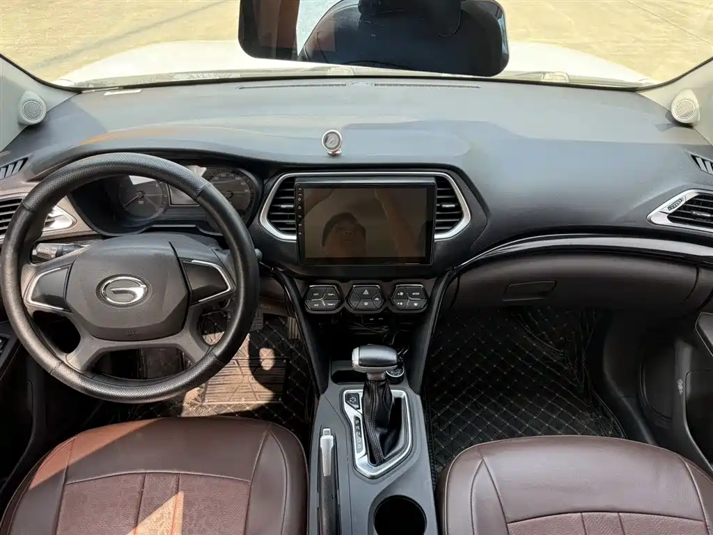 GAC Trumpchi Trumpchi GS4 2017 200T G-DCT 2WD Comfort фото 6