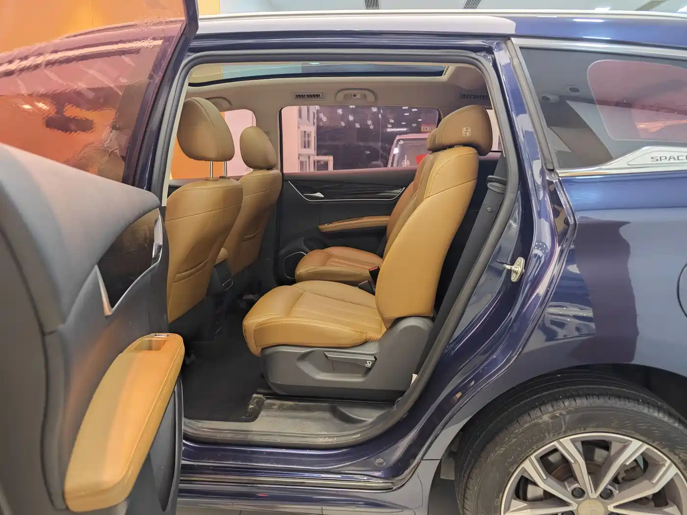 BYD Song MAX 2019 1.5T Auto Smart Connect Dynamic 6-seater China VI фото 21