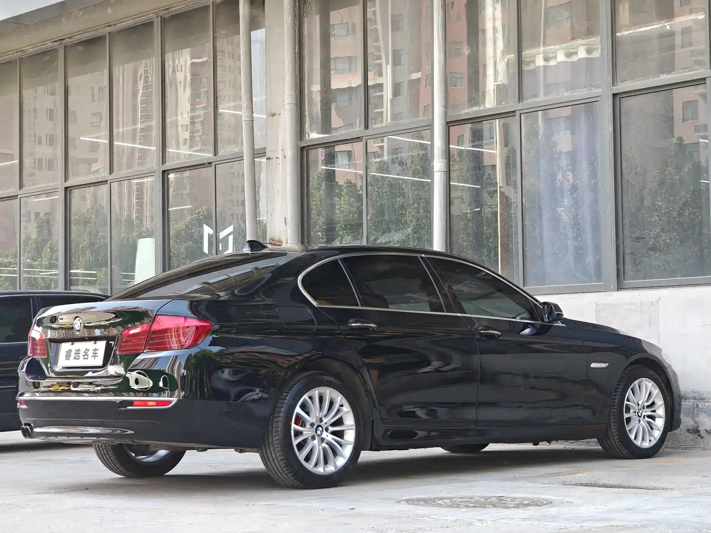 BMW 5 Series 2014 525Li Luxury Design Package фото 8
