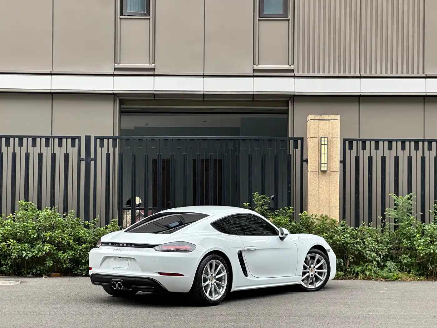 Porsche 718 2018 Cayman 2.0T фото 4