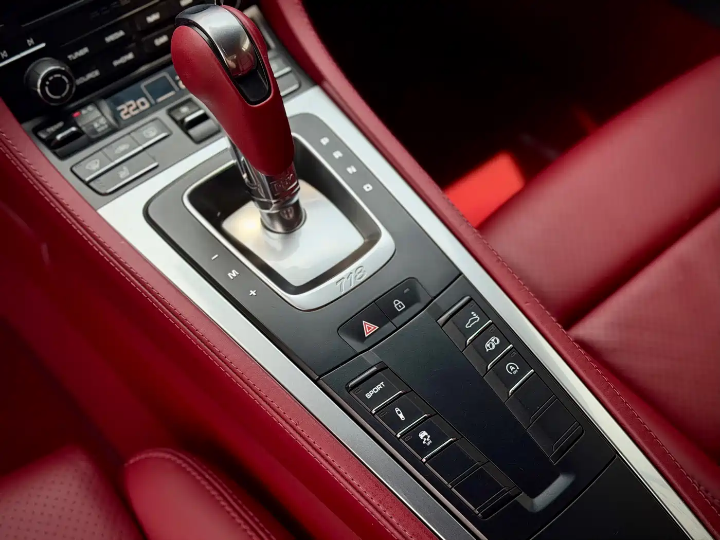 Porsche 718 2018 Cayman 2.0T фото 13