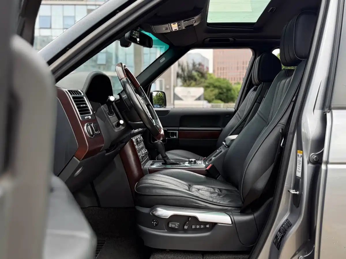 Land Rover Range Rover 2012 5.0 SC V8 фото 6