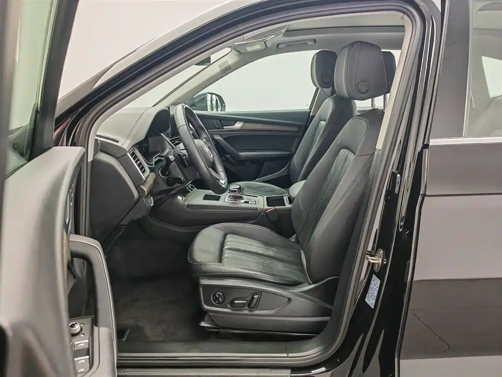 Audi Q5L 2022 Facelift 45T Luxury Elegance фото 10