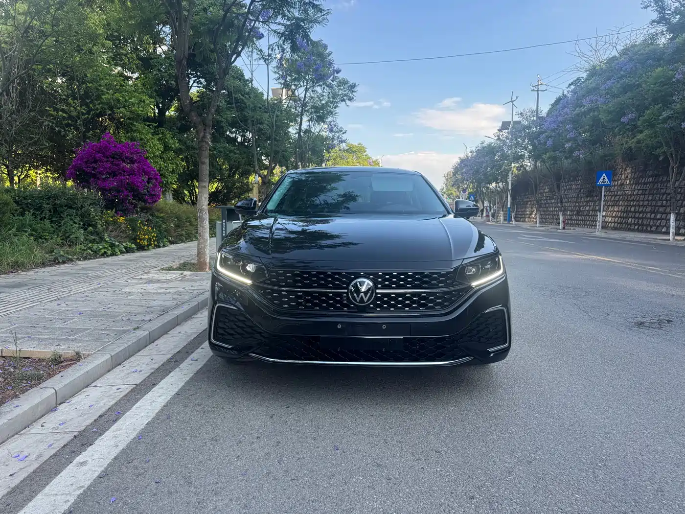 Volkswagen Passat 2022 330TSI Starlight Elite Edition фото 2