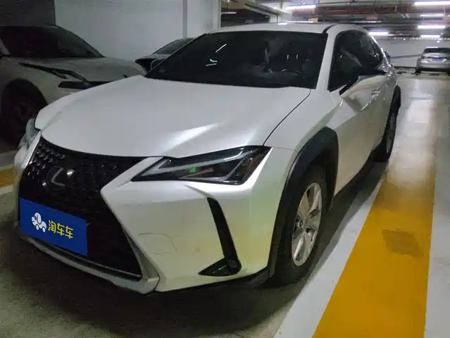 Lexus UX 2020 260h Explore Fun Edition
