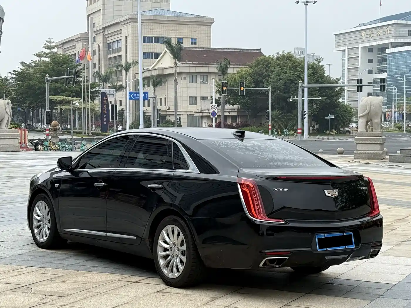 CADILLAC XTS