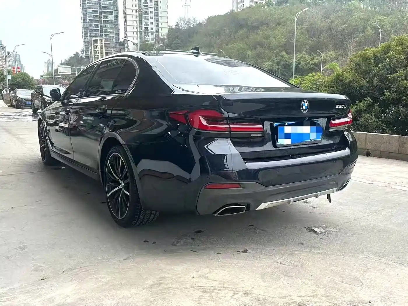 BMW 5 Series 2021 530Li Premium Luxury Package фото 15