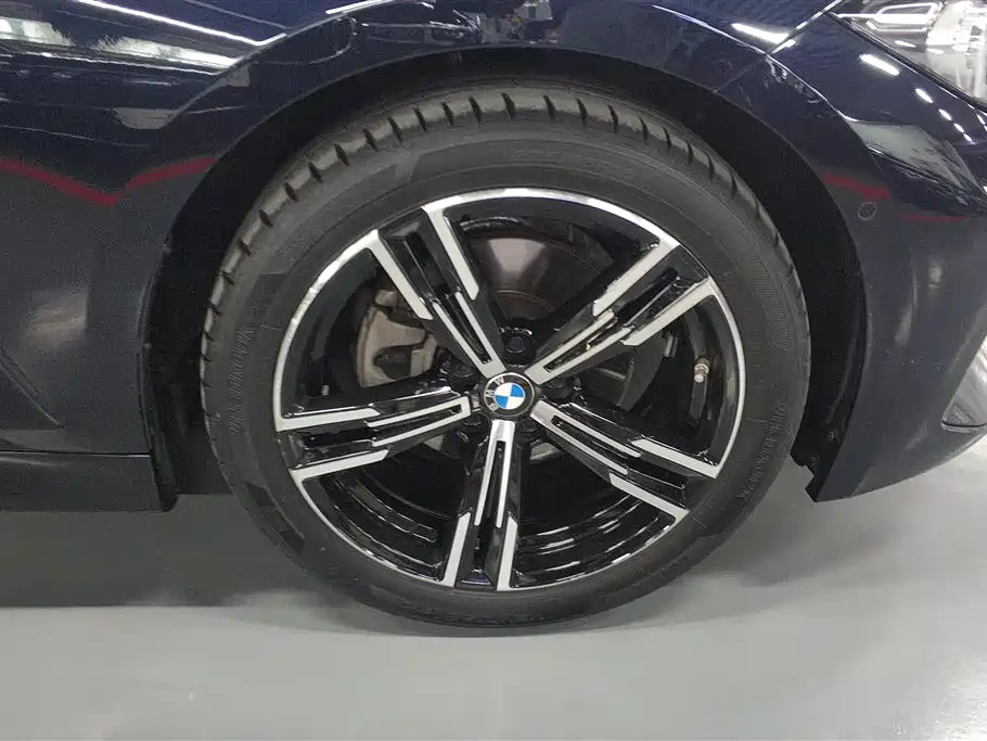 BMW 3 Series 2024 325i M Sport Package фото 6