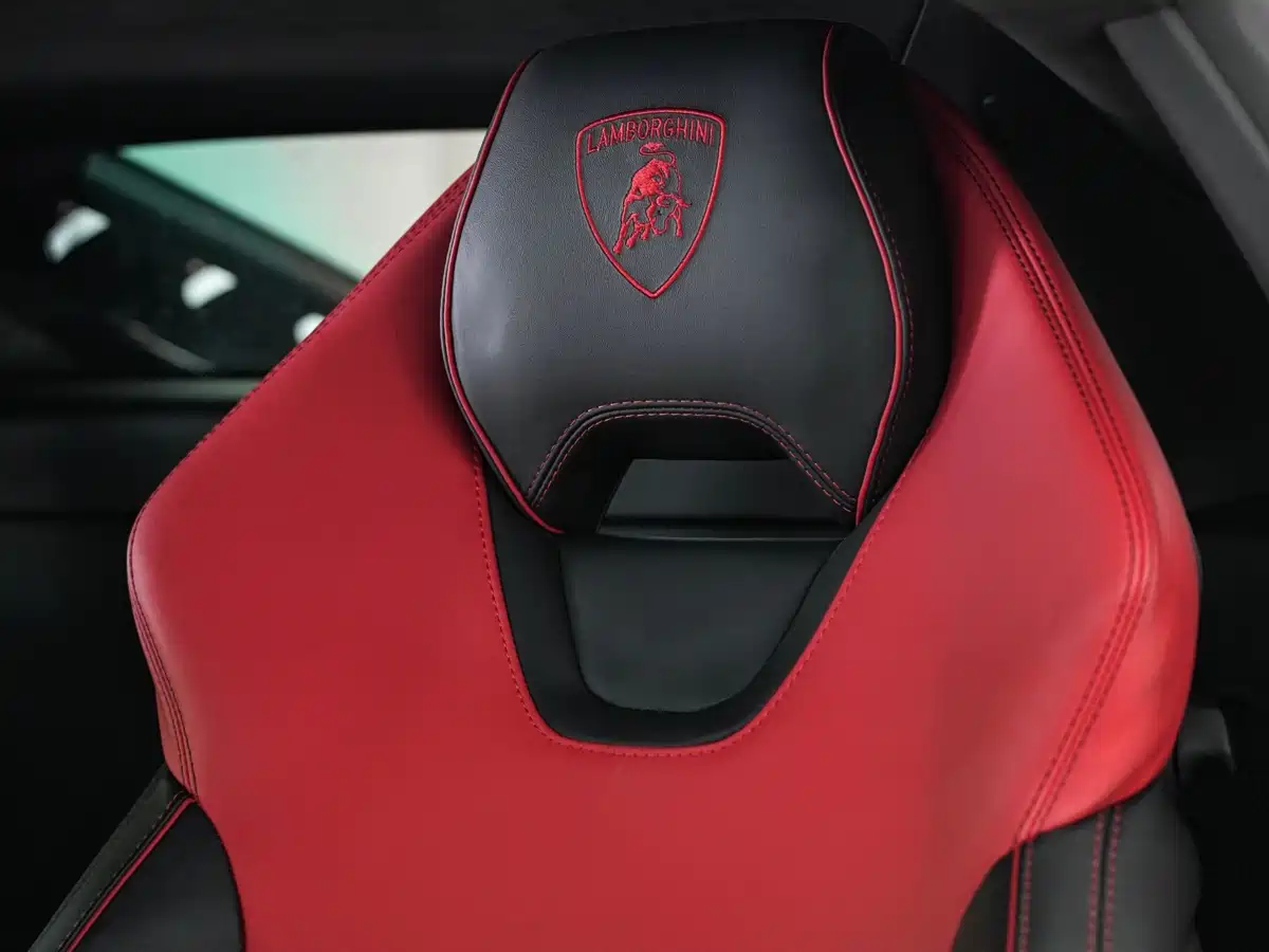 LAMBORGHINI HURACÁN