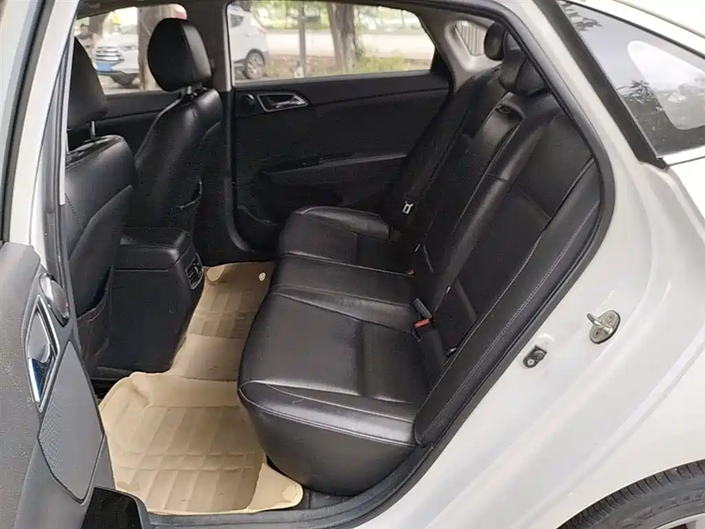 Hyundai Mistra 2014 1.8L Auto Smart GLS фото 17