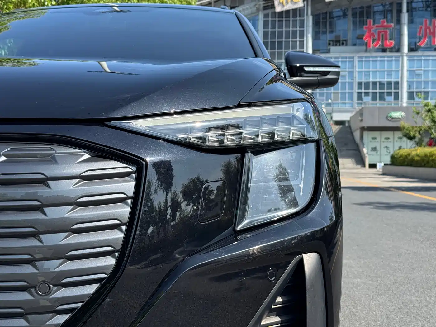 Audi Q5 e-tron 2022 50 e-tron quattro Glory Edition Mecha Suit Sun Chaser Version фото 21