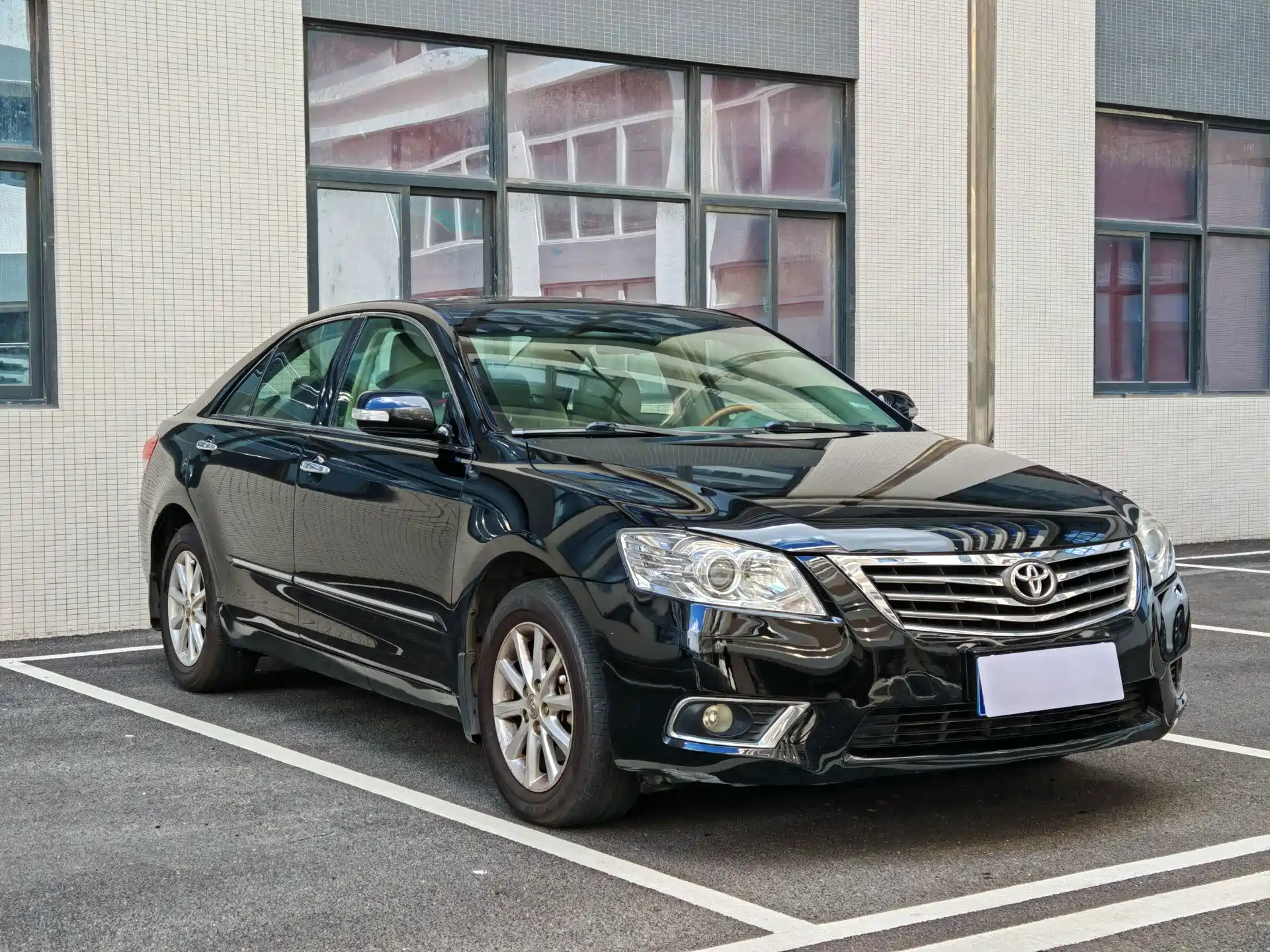 Фото 3 - Toyota Camry