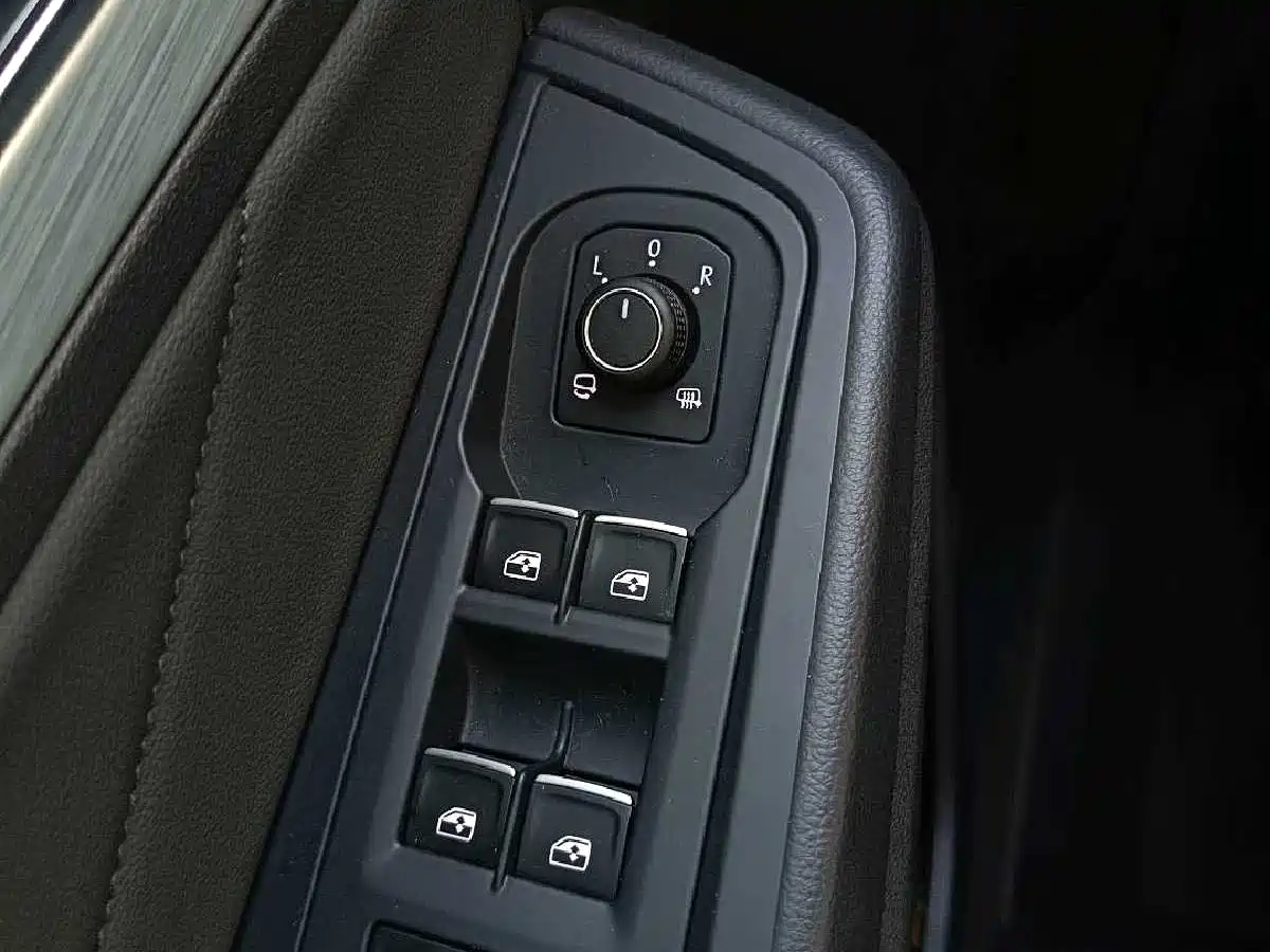 Volkswagen Talagon 2023 380TSI 4WD Luxury Pro Edition фото 24