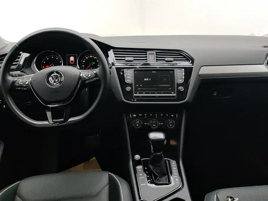 Volkswagen Tiguan L 2017 330TSI Automatic 2WD Flagship Edition фото 12