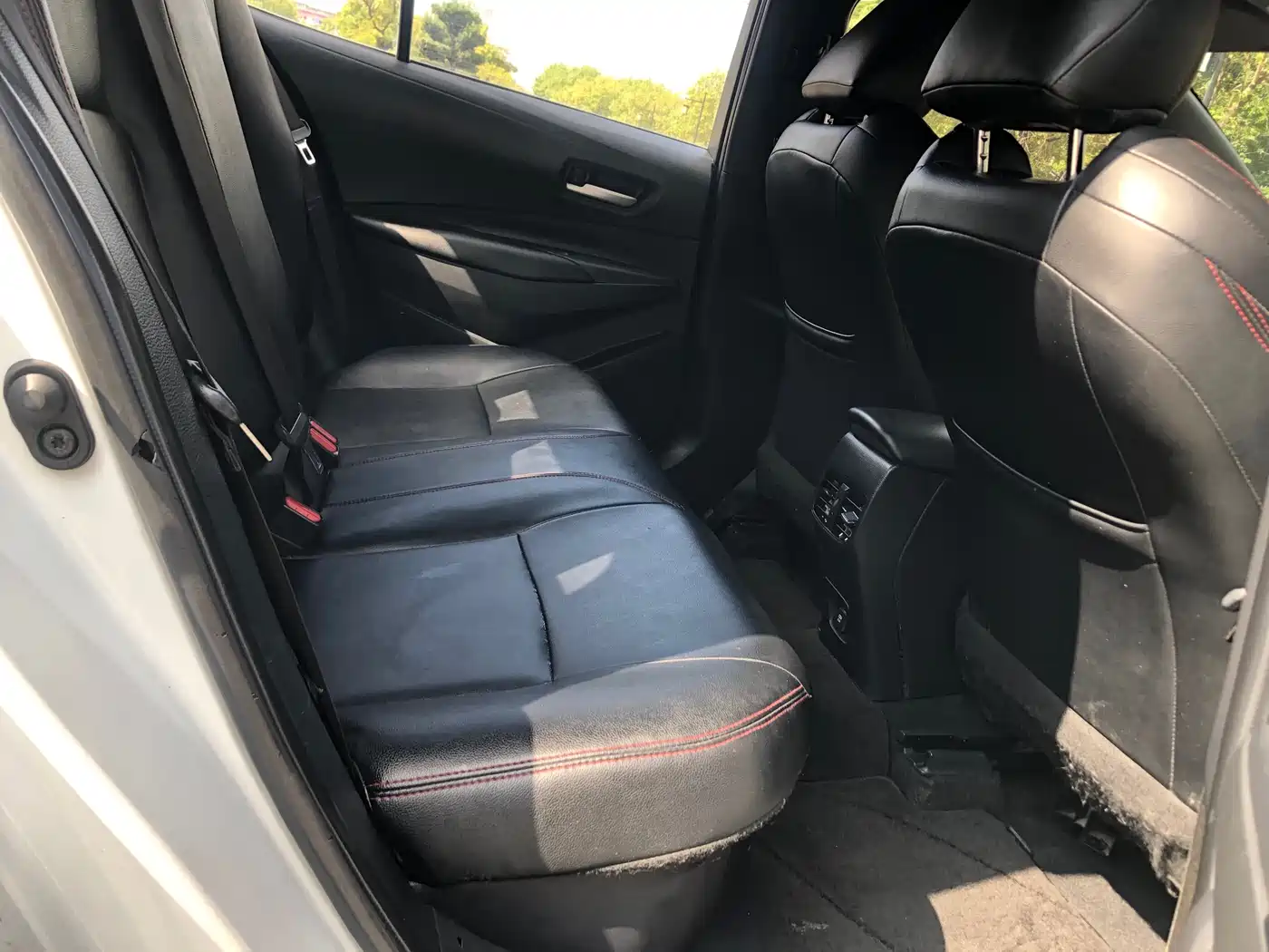 Toyota Levin 2019 Hybrid 1.8H E-CVT Luxury Edition China VI фото 14