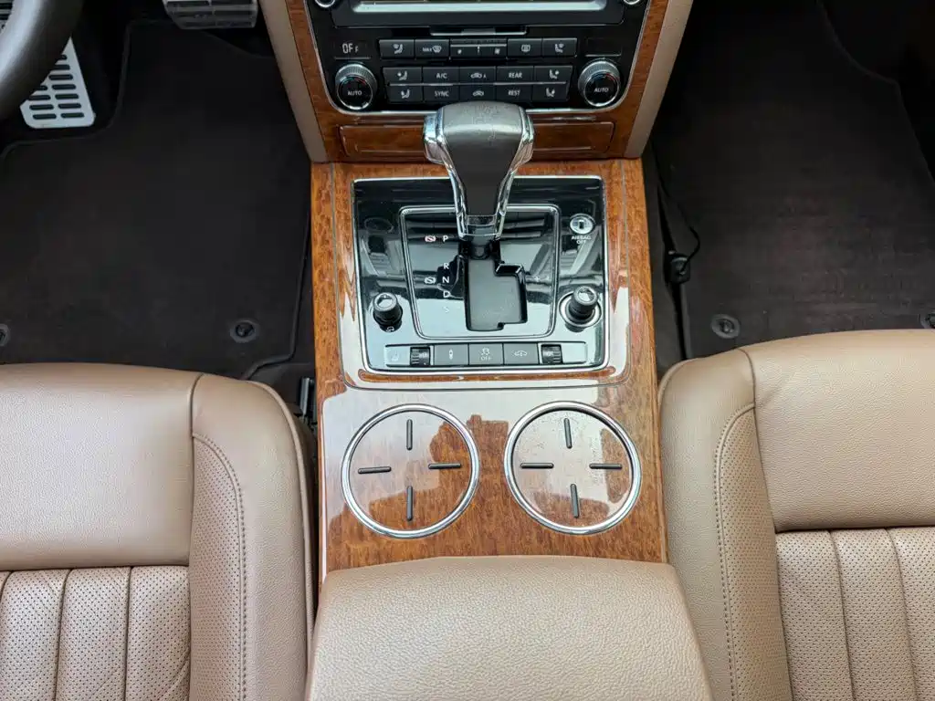 Volkswagen Phaeton 2015 2014 3.0L Executive Edition