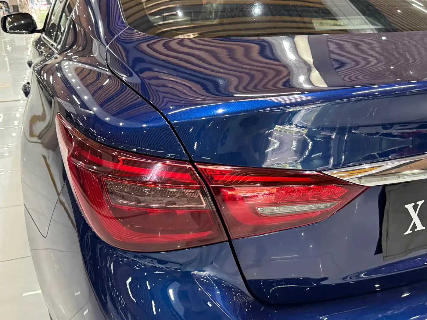 Фото 19 - Infiniti Q50L