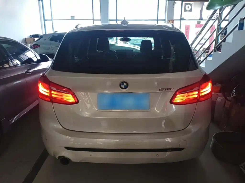 Фото 6 - BMW 2 Series Touring