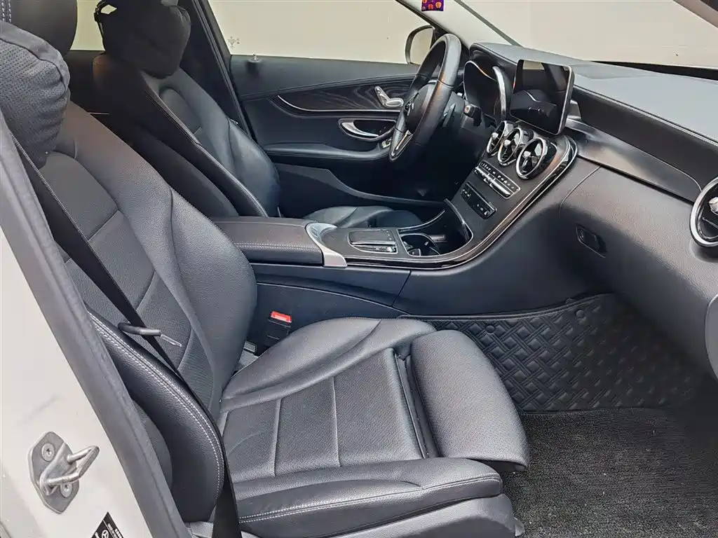 Mercedes-Benz C-Class 2019 C 180 L Fashion Sport Edition фото 17