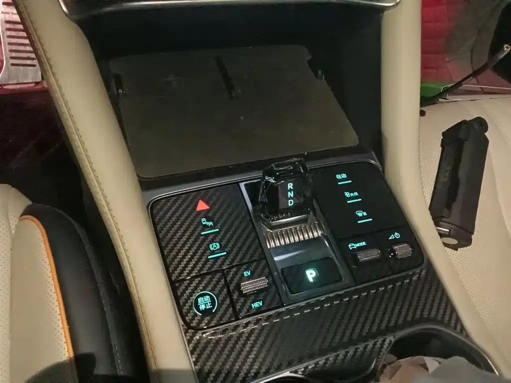 BYD Song PLUS PHEV 2023 Champion Edition DM-i 150KM Flagship PLUS фото 11