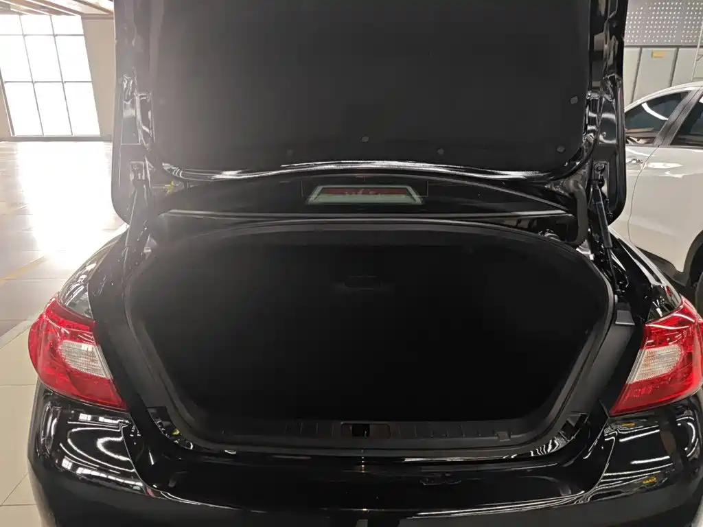 Infiniti Q70 2014 2013 Q70L 2.5L Premium