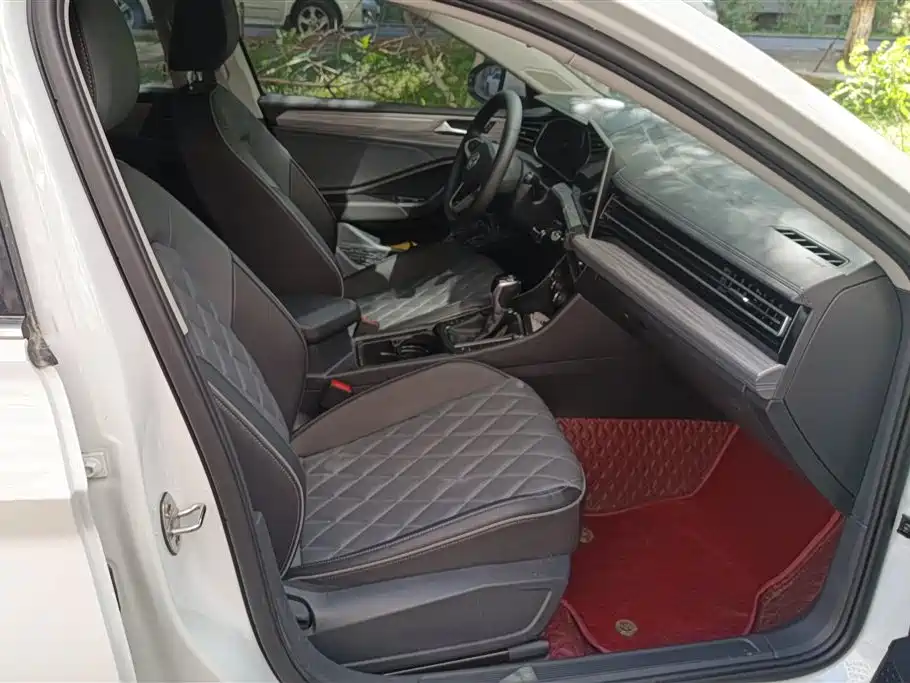 Volkswagen Sagitar 2023 300TSI DSG Surpassing Edition фото 8