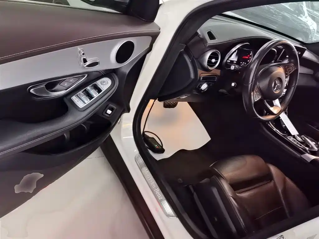 Mercedes-Benz GLC 2019 Model GLC 200 L 4MATIC фото 16