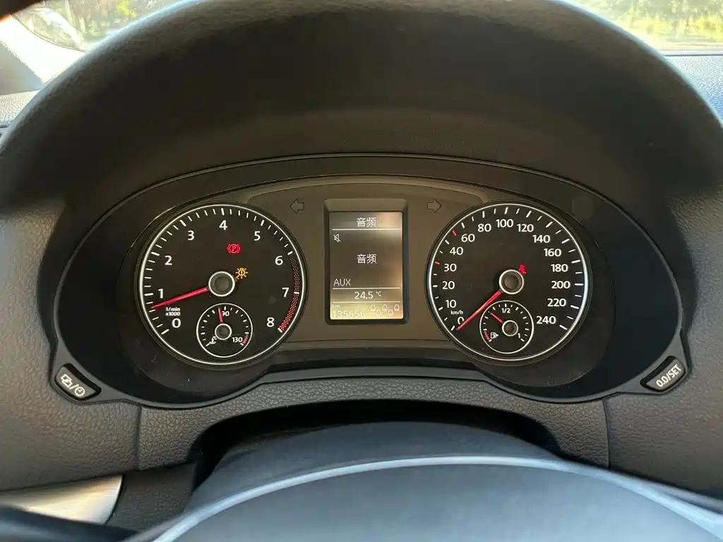 Фото 27 - Volkswagen Sharan