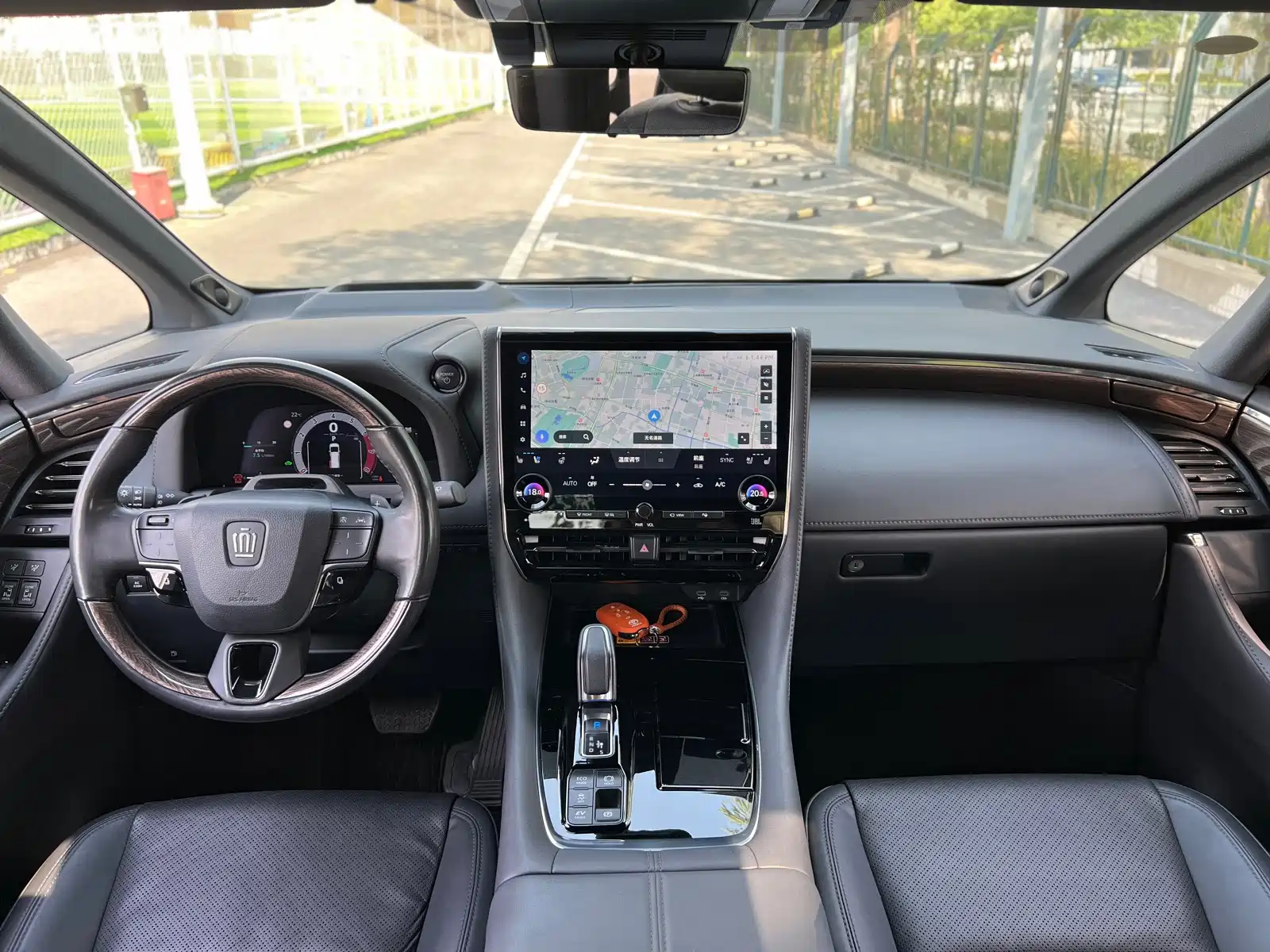 Фото 20 - Toyota Vellfire