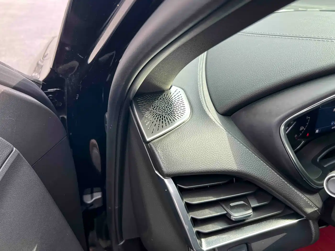Cadillac CT5 2022 28T Luxury (Standard) фото 26