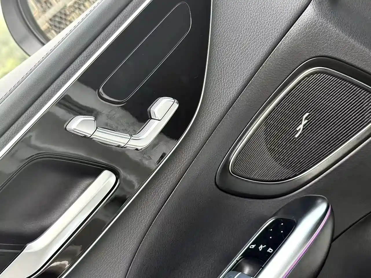 Mercedes-Benz C-Class 2024 C 260 L Sport фото 12