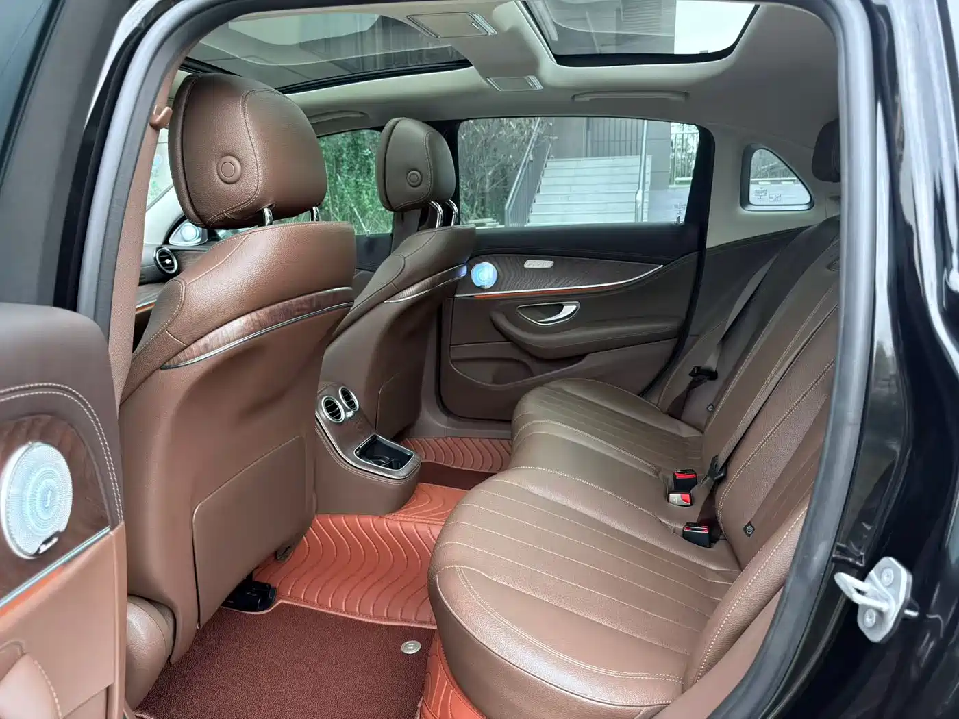 Mercedes-Benz E-Class 2021 E 300 L Fashion фото 4