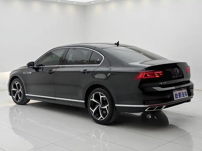 Volkswagen Magotan 2023 2 Million Units Anniversary Edition 330TSI DSG Leading Type фото 6