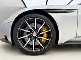 Фото 13 - Aston Martin DB11
