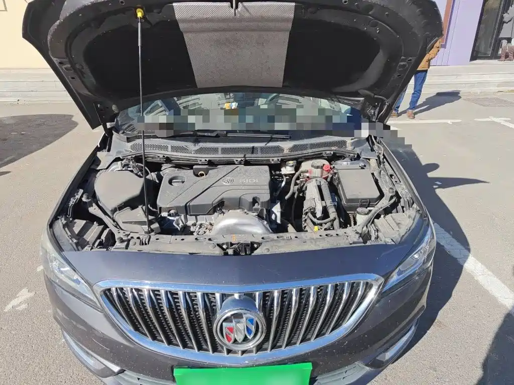 Photo 16 - Buick Verano