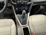 Фото 14 - Ford Focus