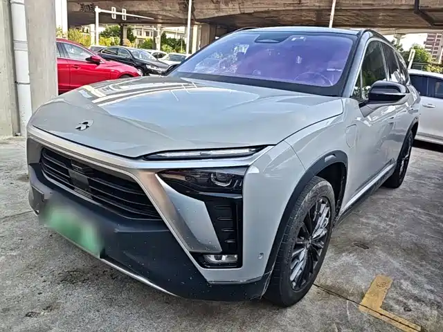 NIO ES8 2021