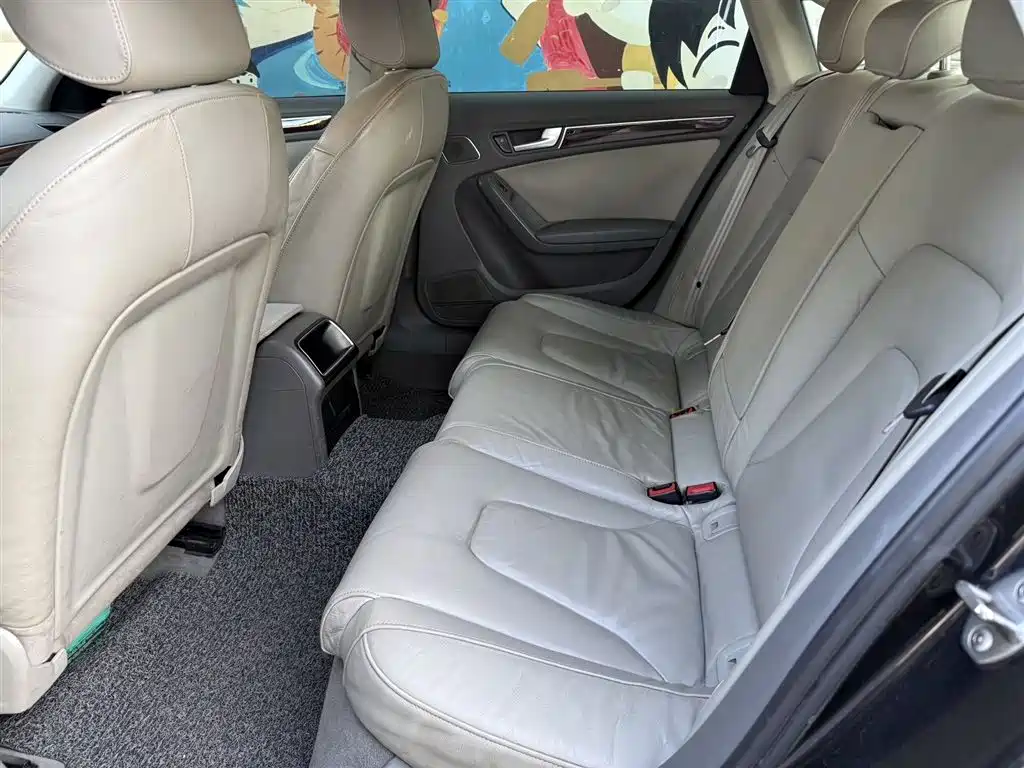 Audi A4L 2012 2.0 TFSI Auto Comfort фото 4