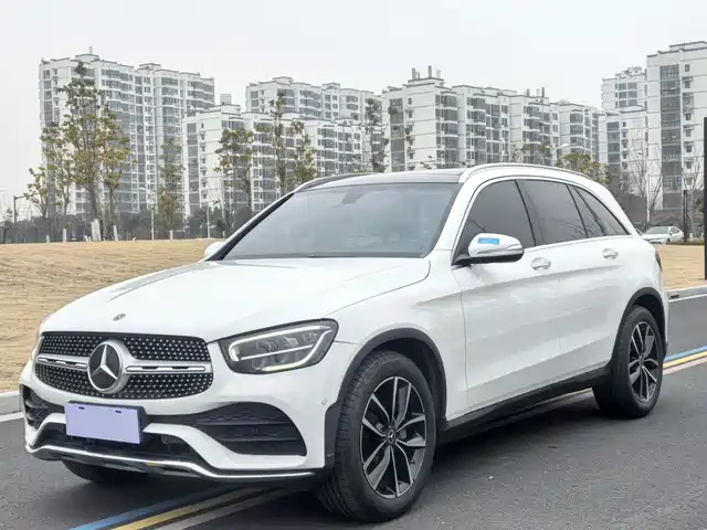 MERCEDES-BENZ GLC