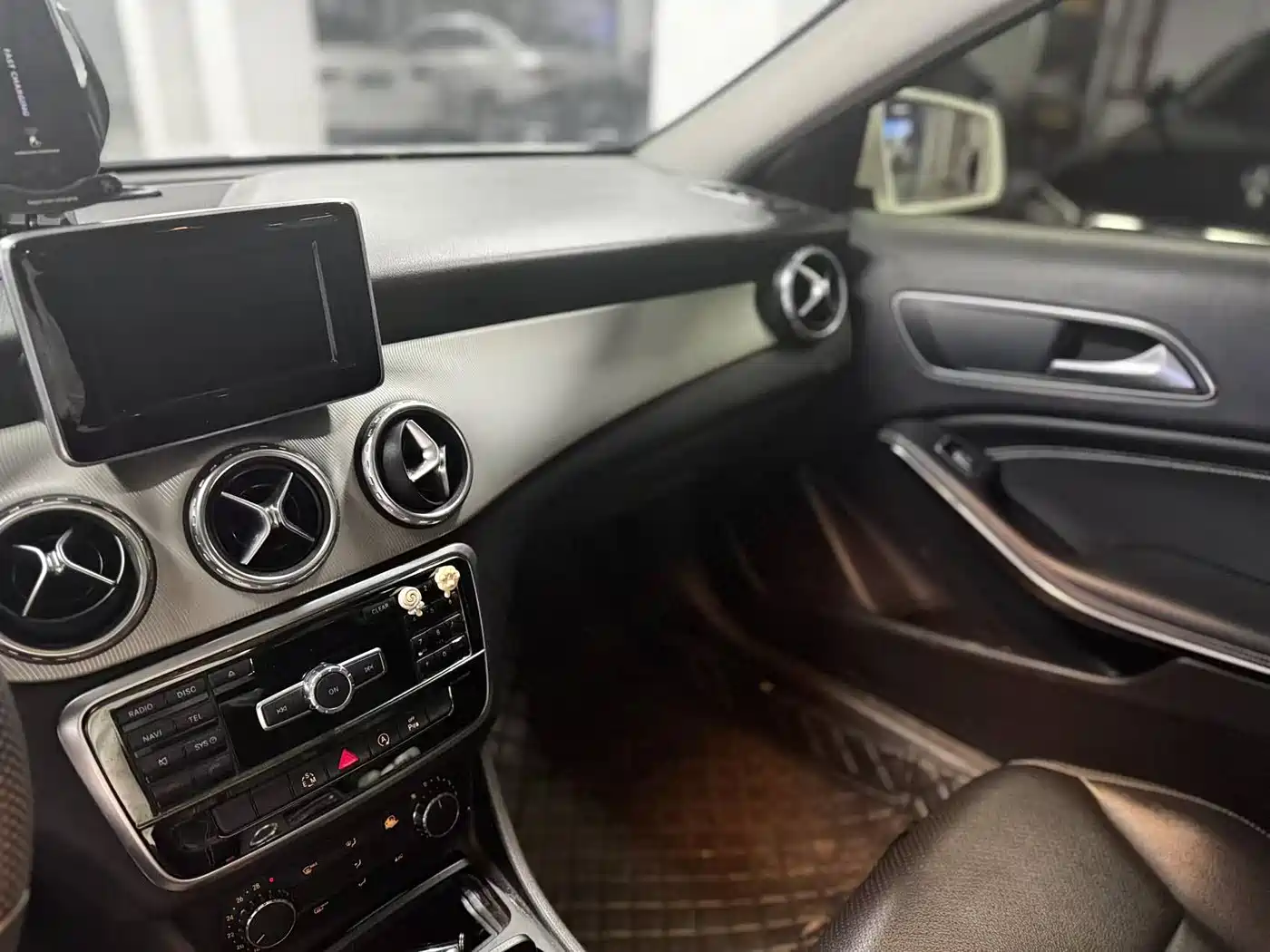 Mercedes-Benz GLA 2015 GLA 200 Dynamic фото 12