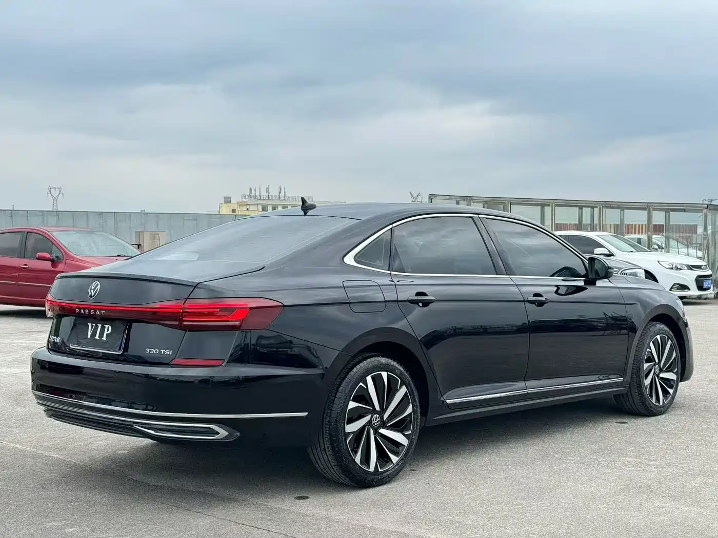 Фото 9 - Volkswagen Passat