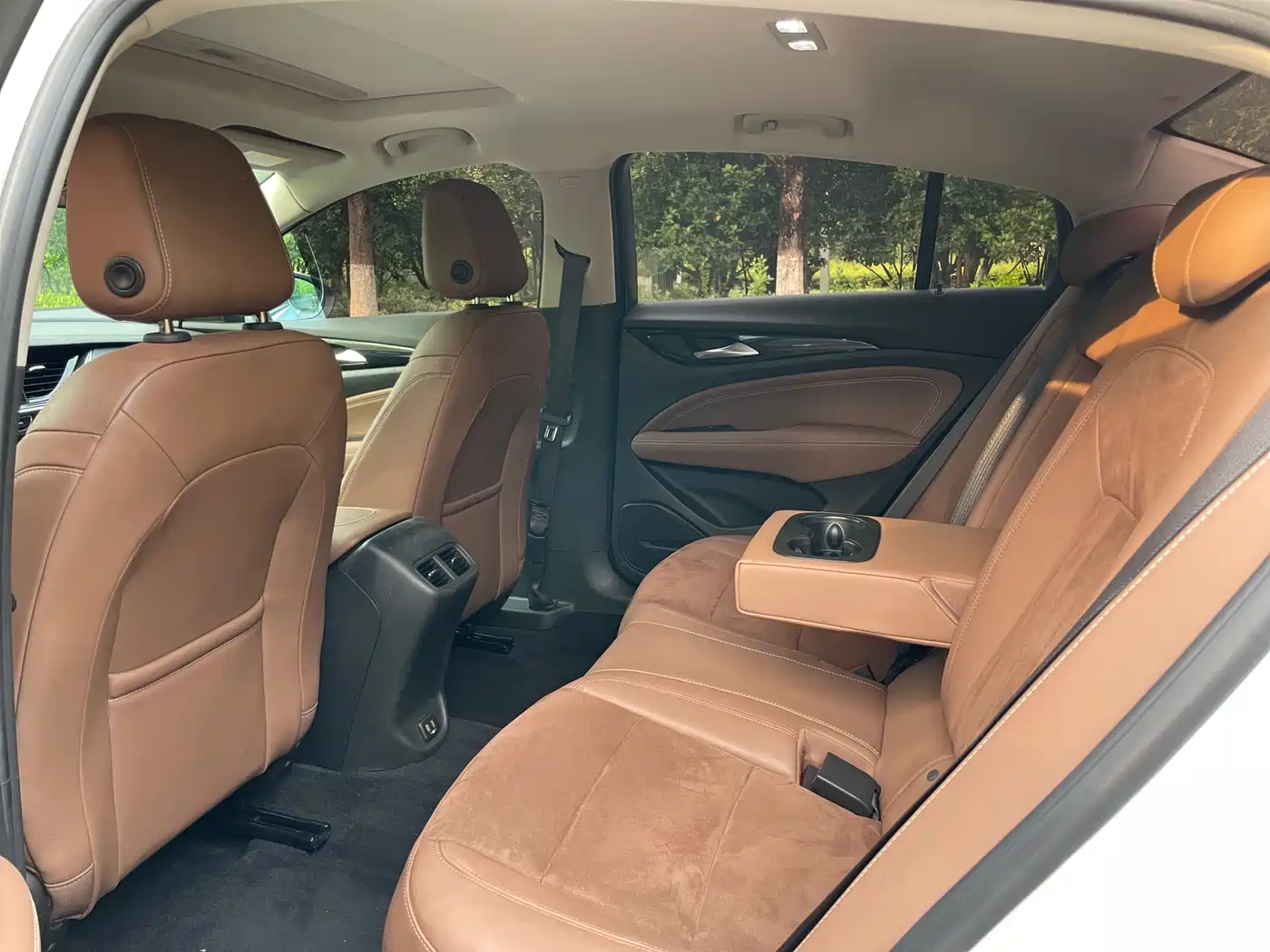 Buick Regal 2019 Facelift 20T Luxury Model China VI фото 4