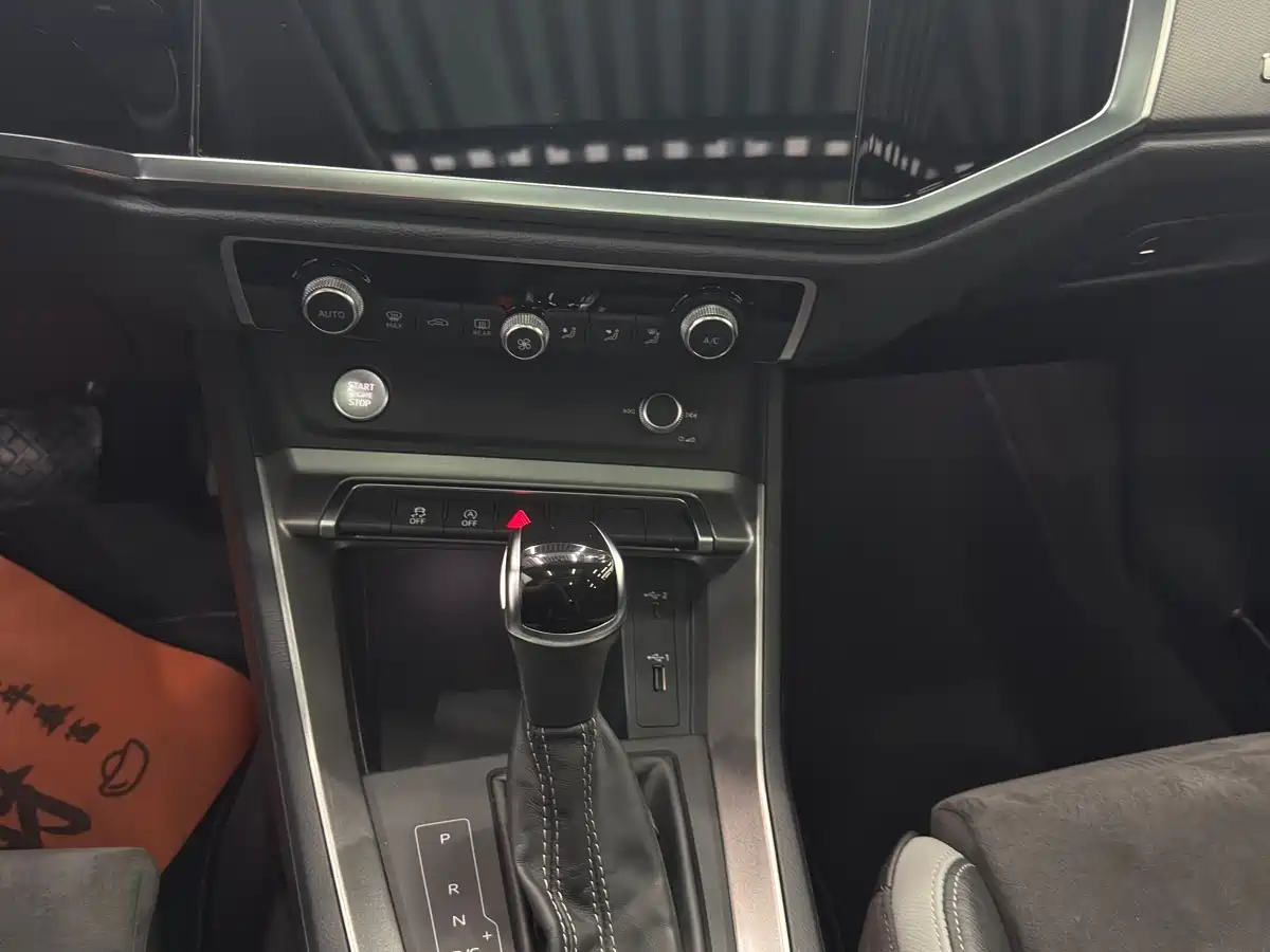 Audi Q3 2020 35 TFSI Fashion Dynamic фото 9
