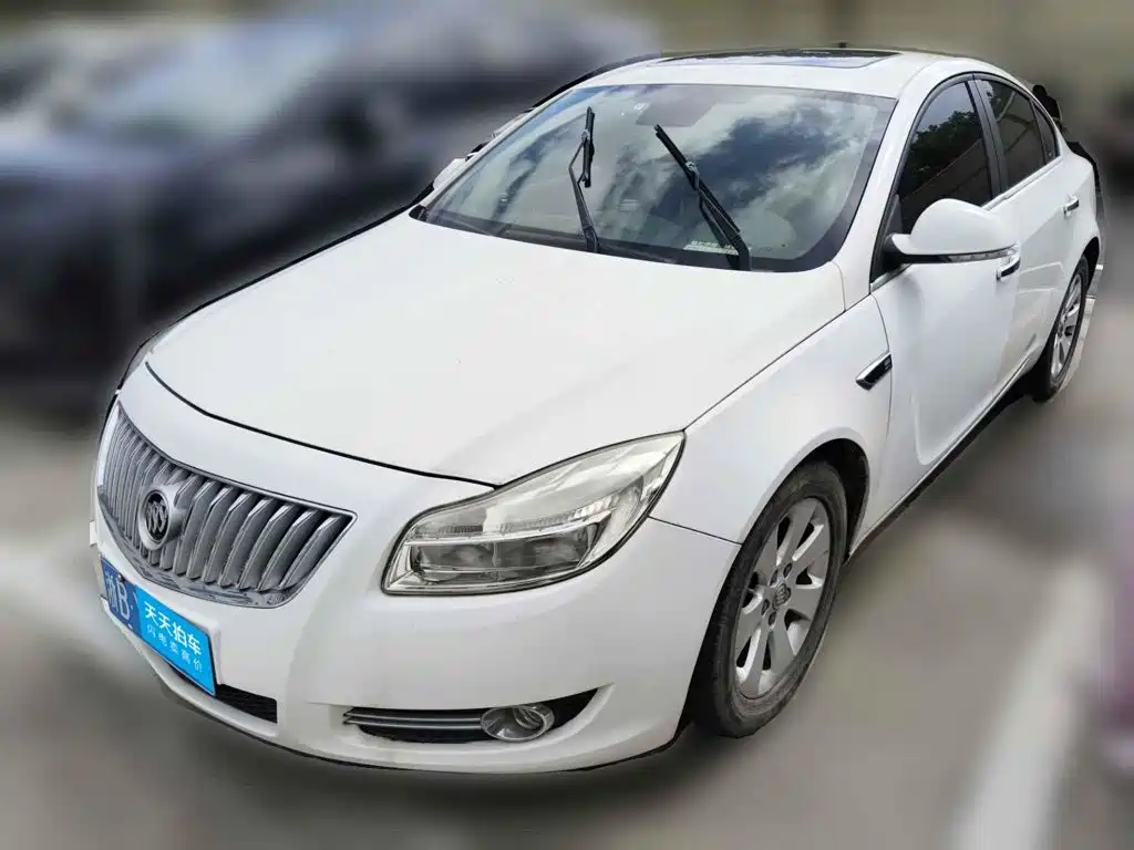 Photo 1 - Buick Regal
