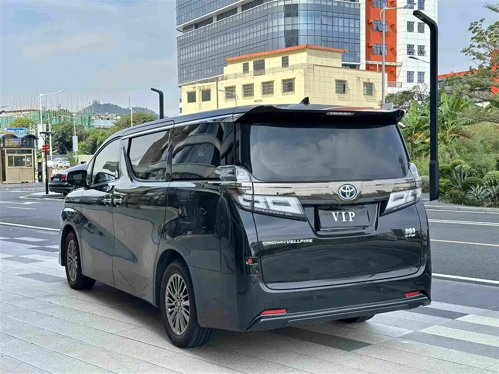 Toyota Vellfire 2022 2023 Crown Hybrid 2.5L HV Luxury