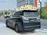 Фото 7 - Toyota Vellfire