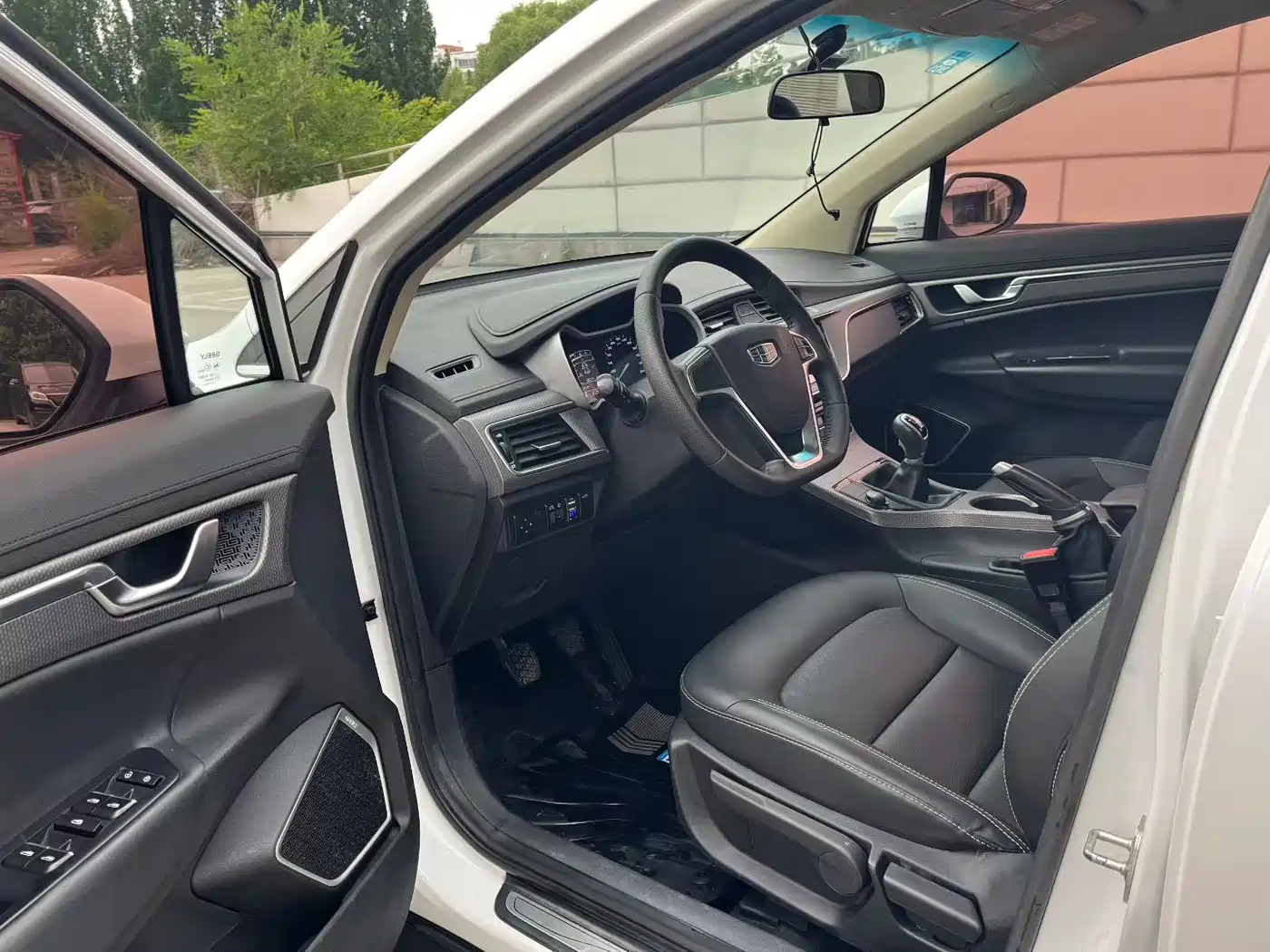 Photo 9 - Geely Emgrand GS