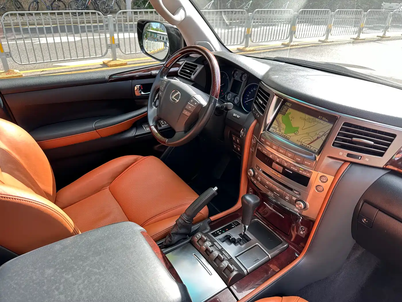Lexus LX 2012 Model 570 фото 19