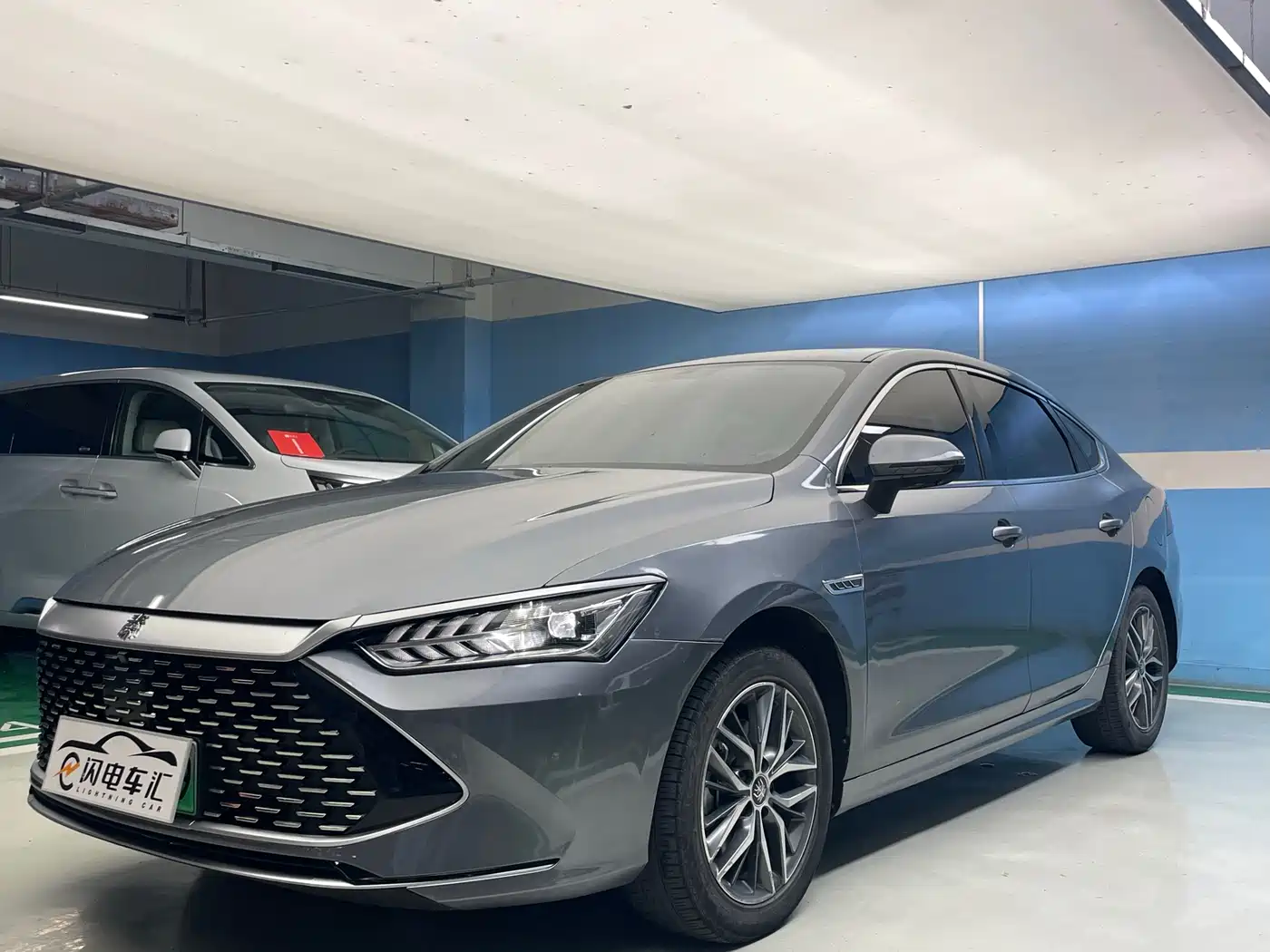 BYD Qin PLUS 2021 DM-i 120KM Flagship